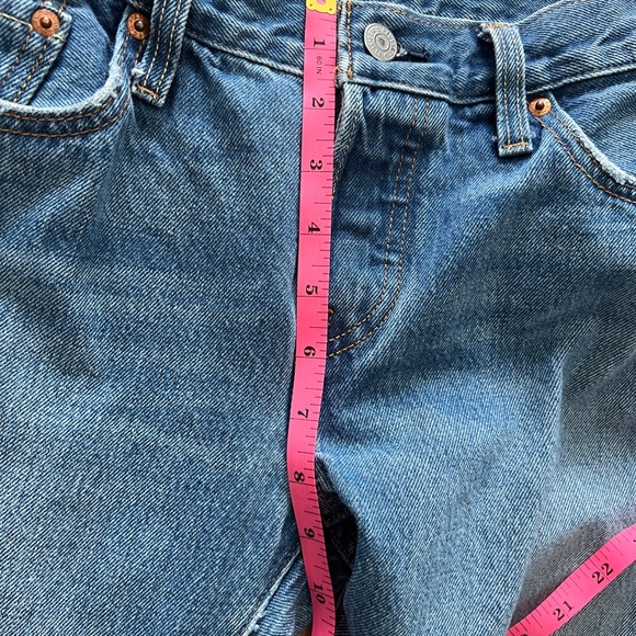 Slouchy mid rise vintage Levi’s - Picture 5 of 6